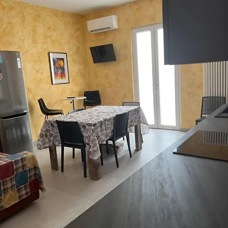 Casa Caselle Appartament Indipende 100Mq 2 Stanze 2 Bagni E Cucina Alloggio in famiglia